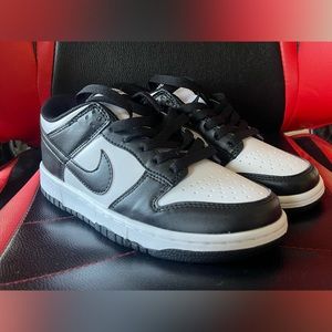 NIKE PANDA DUNK women 6.5 never worn